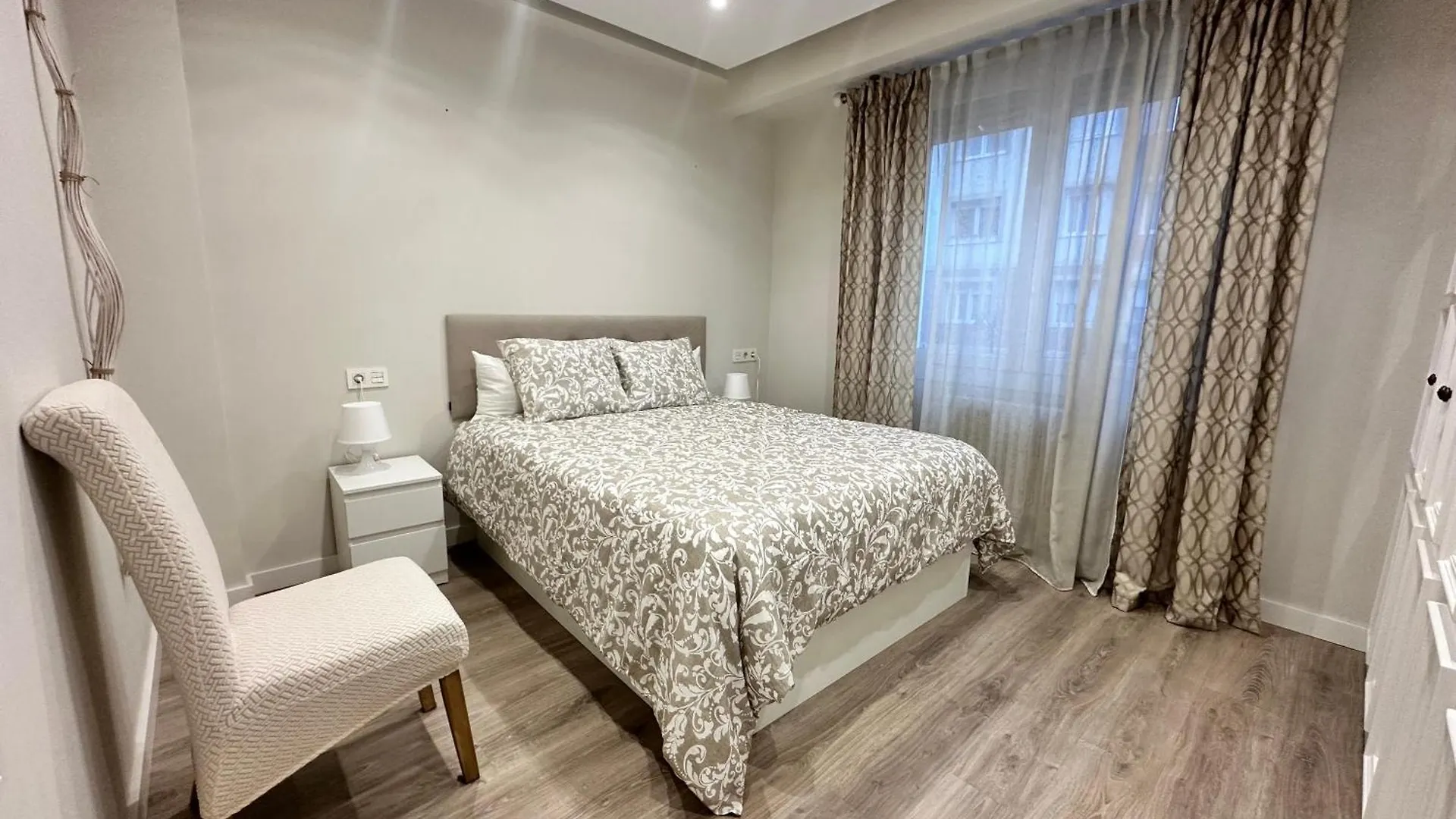 Encantador Apartamento En El Centro De Bilbao Con Parking Opcional